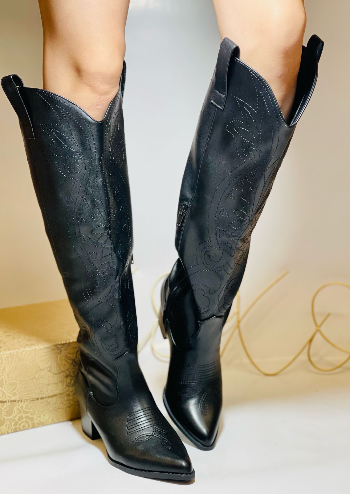 BOTA VAQUERA KENDRA-31