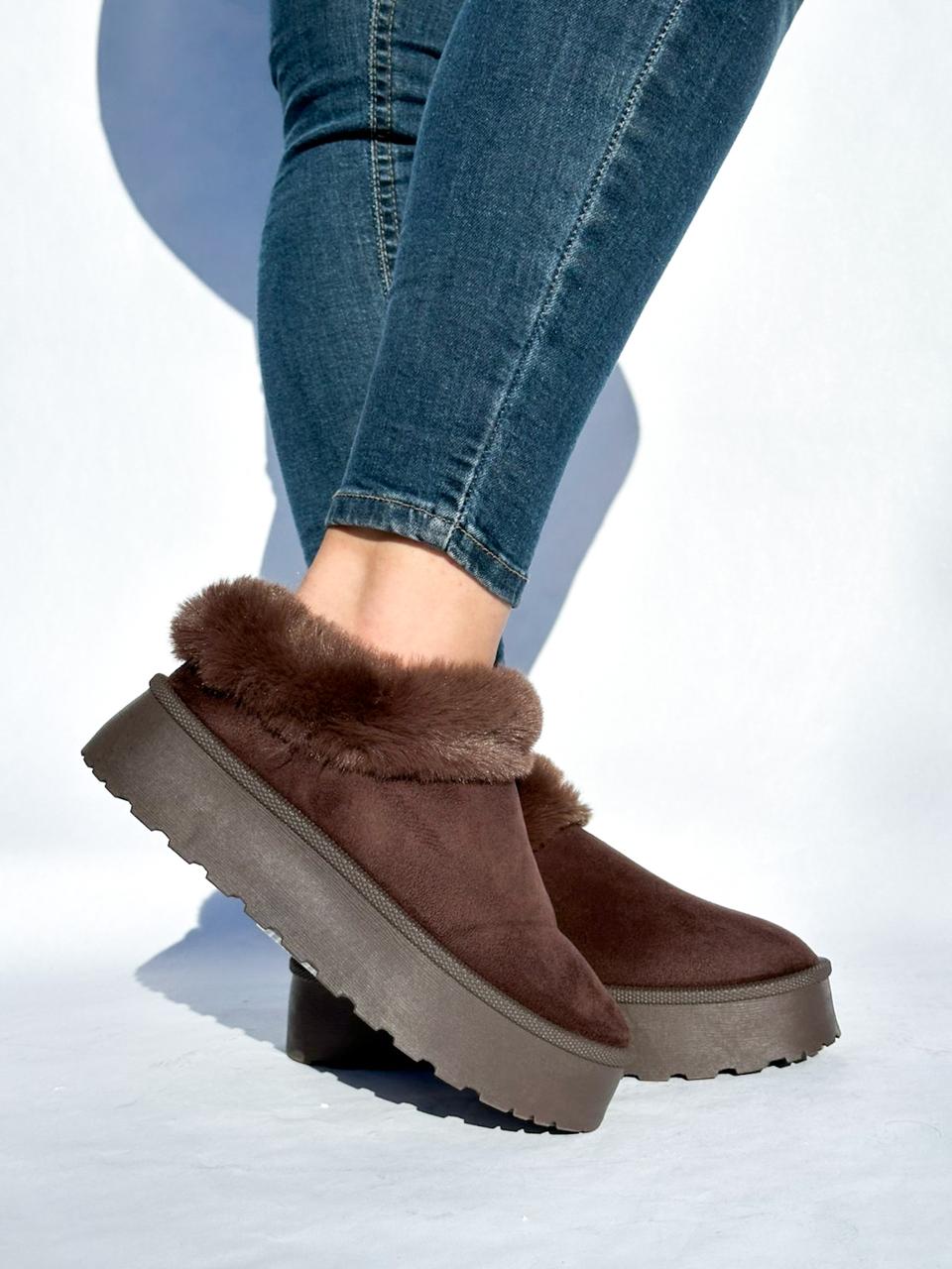 BOTAS UGG BRIGHAM-33