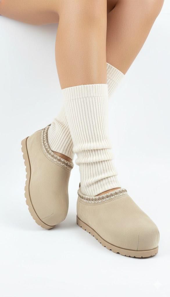 BOTA UGG LUMI-06