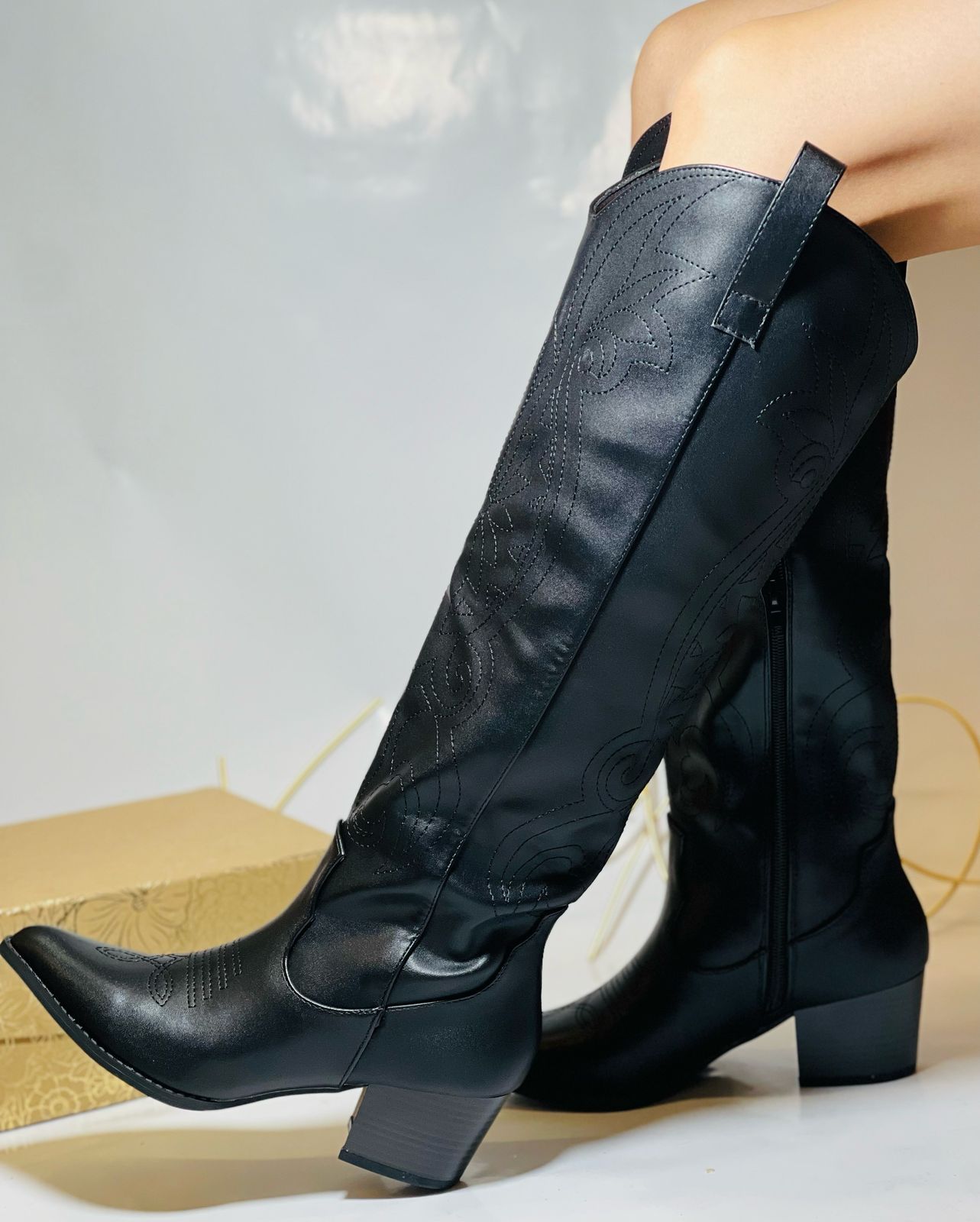 BOTA VAQUERA KENDRA-31